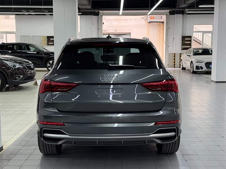 Фото 3 - Audi Q3