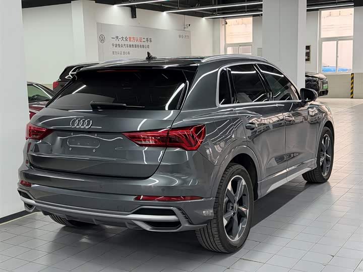 Фото 4 - Audi Q3