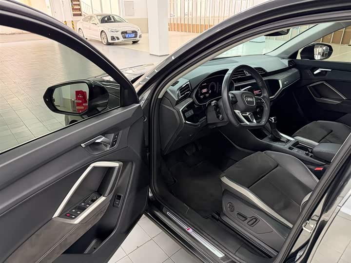 Фото 5 - Audi Q3