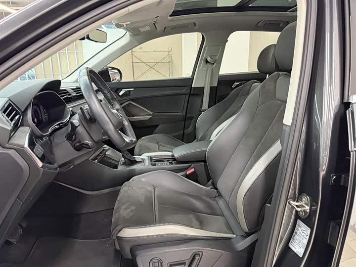 Фото 6 - Audi Q3