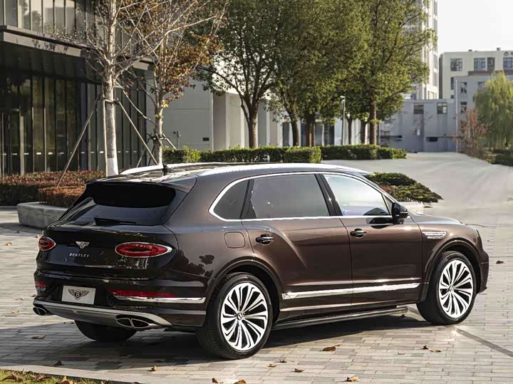 Фото 20 - Bentley Bentayga