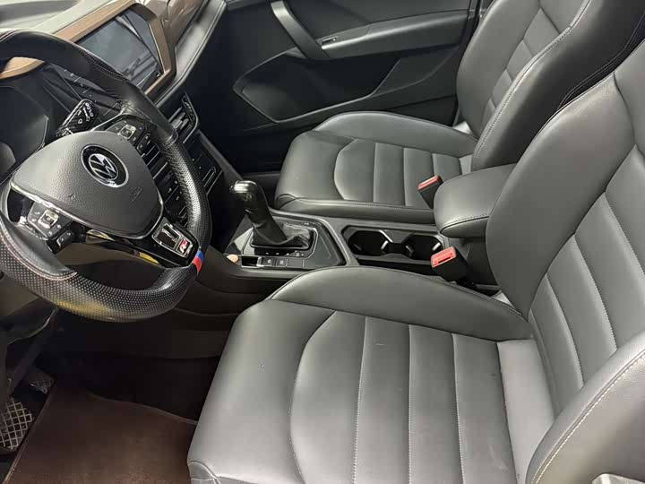 Фото 15 - Volkswagen Tharu