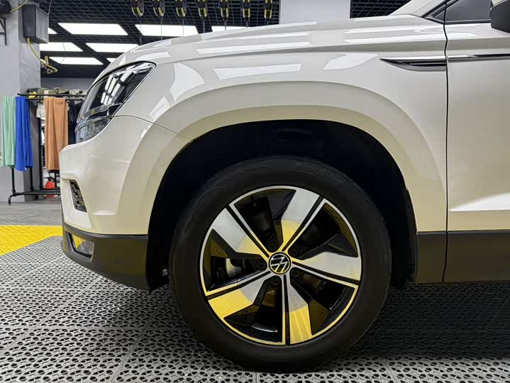 Фото 7 - Volkswagen Tharu