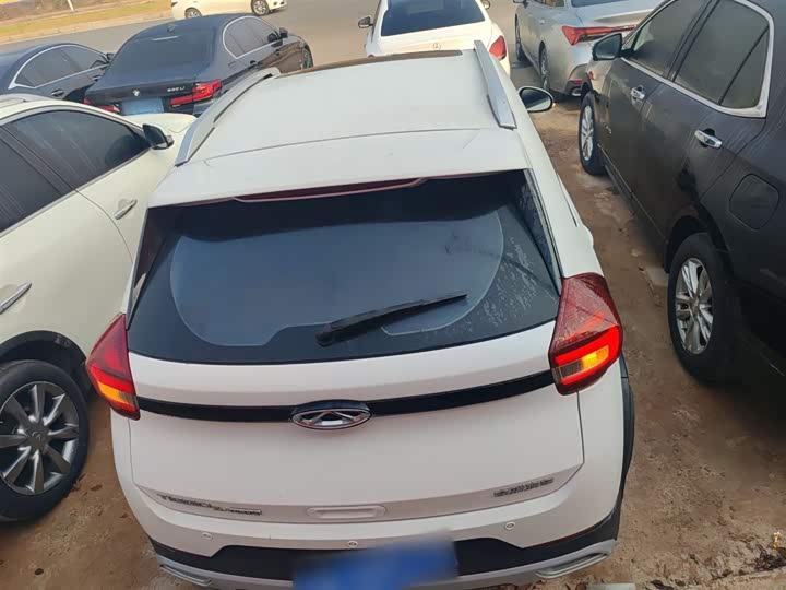 Фото 6 - Chery Tiggo 3x