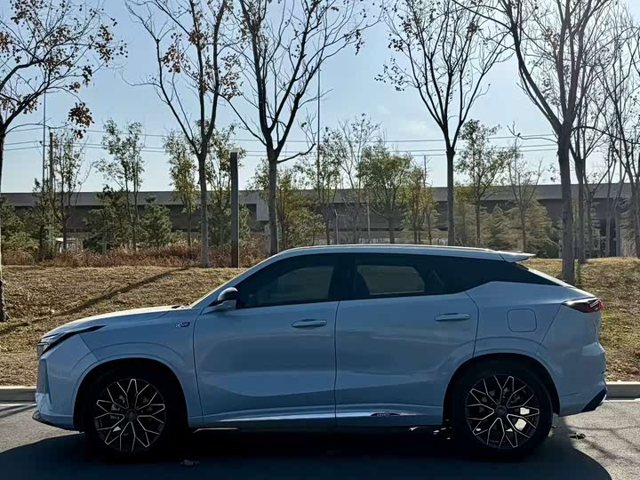 Фото 7 - Changan Oshan Z6 Hybrid