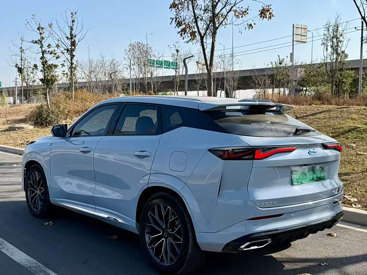 Фото 9 - Changan Oshan Z6 Hybrid