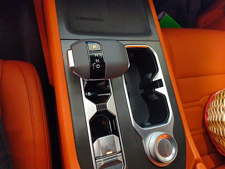 Фото 6 - Dongfeng Z9