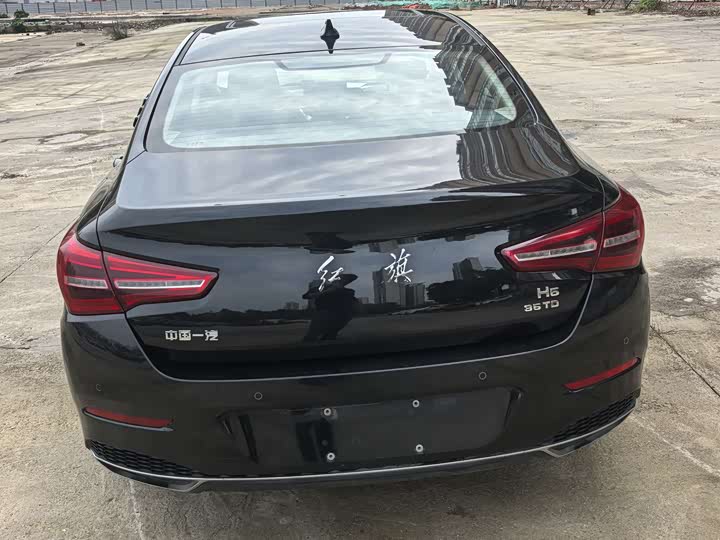 Фото 8 - Hongqi H5