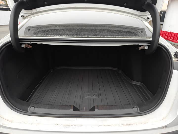 Фото 16 - Geely Galaxy L6