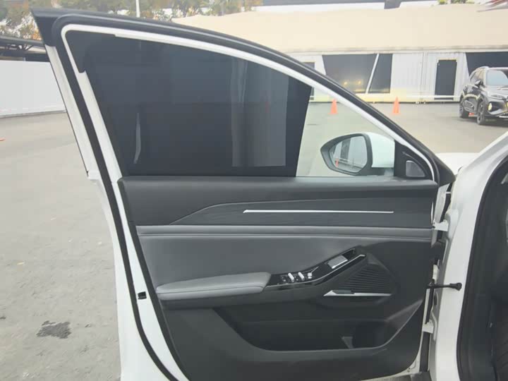 Фото 19 - Geely Galaxy L6