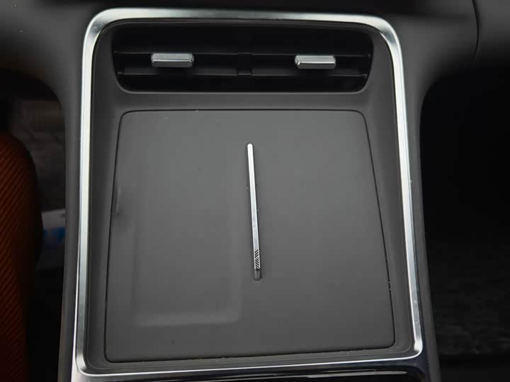 Фото 24 - Geely Galaxy L6