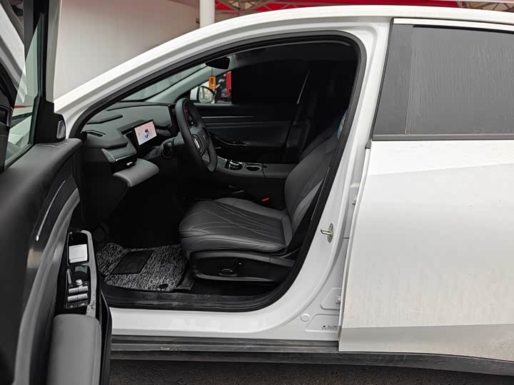 Фото 6 - Geely Galaxy L6