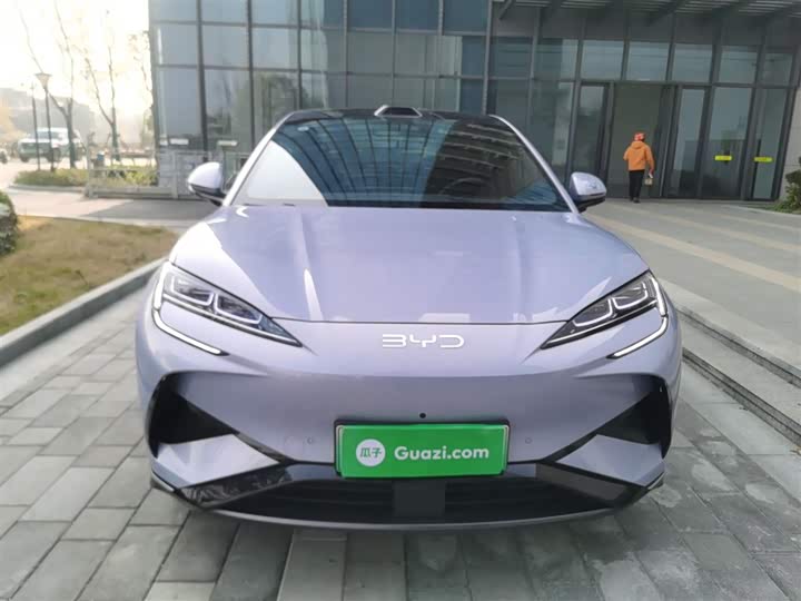 Фото 3 - BYD Sea Lion 07 EV