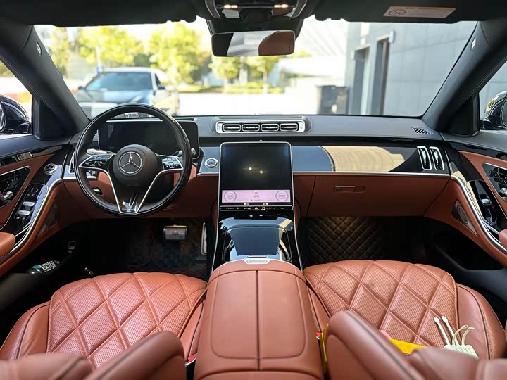 Фото 10 - Mercedes-Benz Maybach S-Class