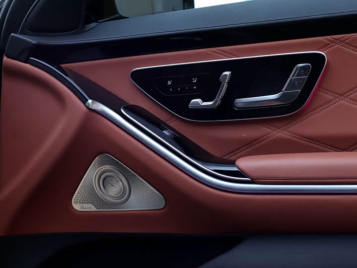 Фото 13 - Mercedes-Benz Maybach S-Class