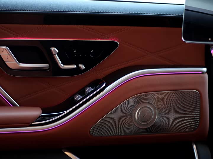 Фото 14 - Mercedes-Benz Maybach S-Class