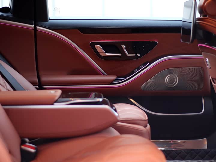 Фото 15 - Mercedes-Benz Maybach S-Class