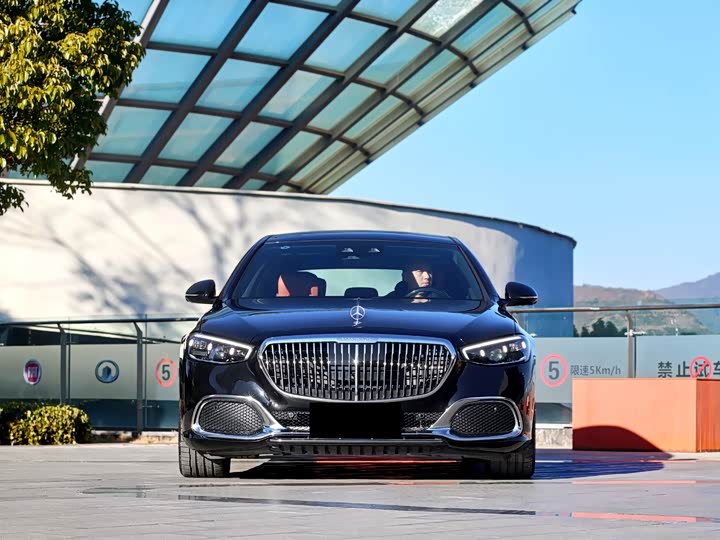 Фото 2 - Mercedes-Benz Maybach S-Class