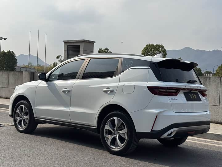 Фото 11 - Geely Okavango Pro