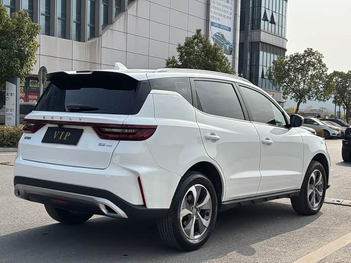 Фото 12 - Geely Okavango Pro