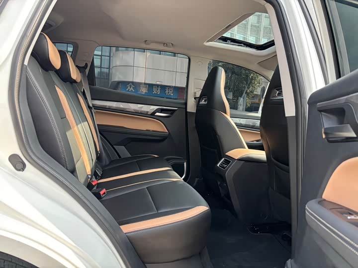 Фото 9 - Geely Okavango Pro