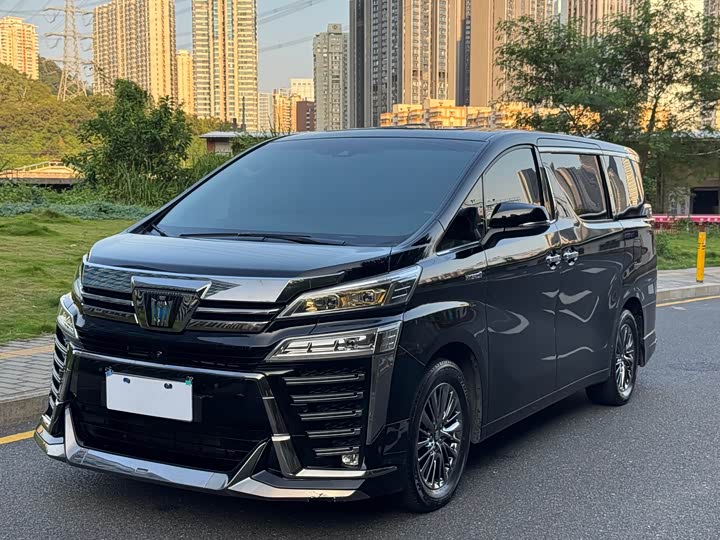 Фото 2 - Toyota Vellfire
