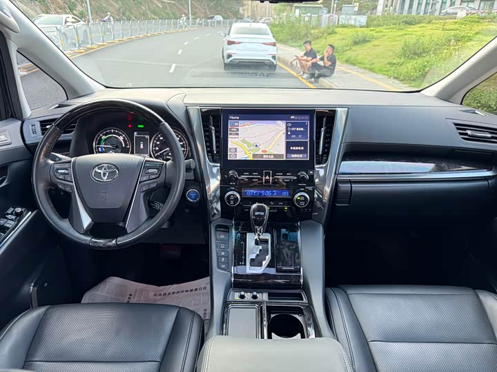 Фото 5 - Toyota Vellfire