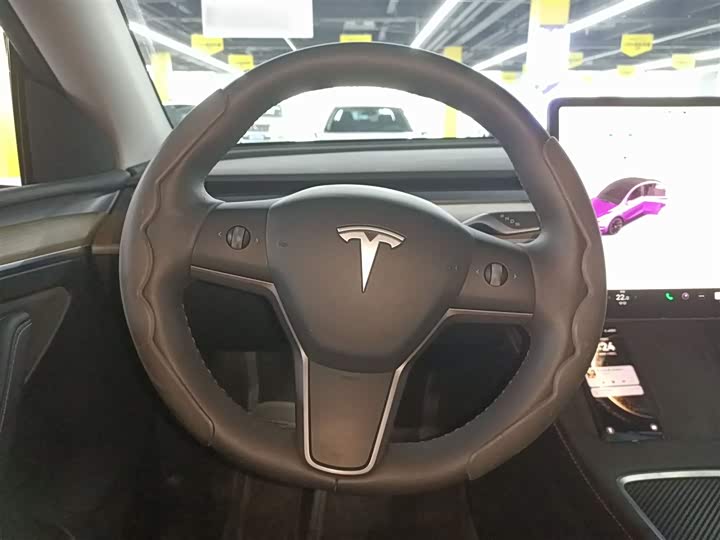 Фото 11 - Tesla Model Y