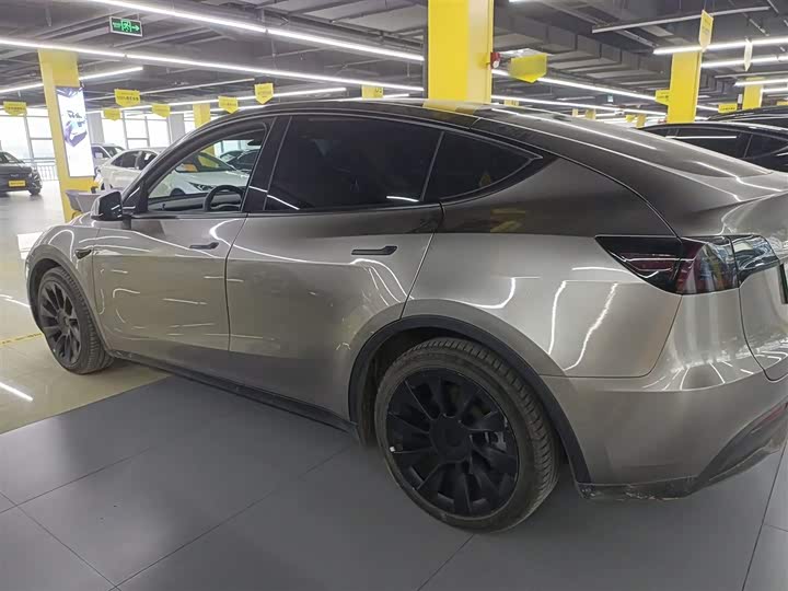 Фото 5 - Tesla Model Y