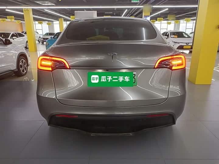 Фото 6 - Tesla Model Y