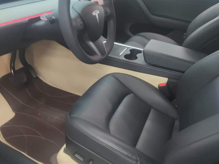 Фото 9 - Tesla Model Y