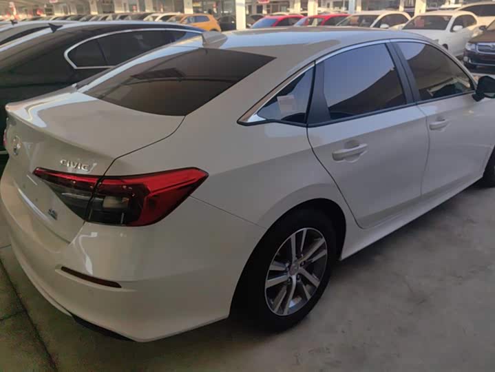 Фото 3 - Honda Civic