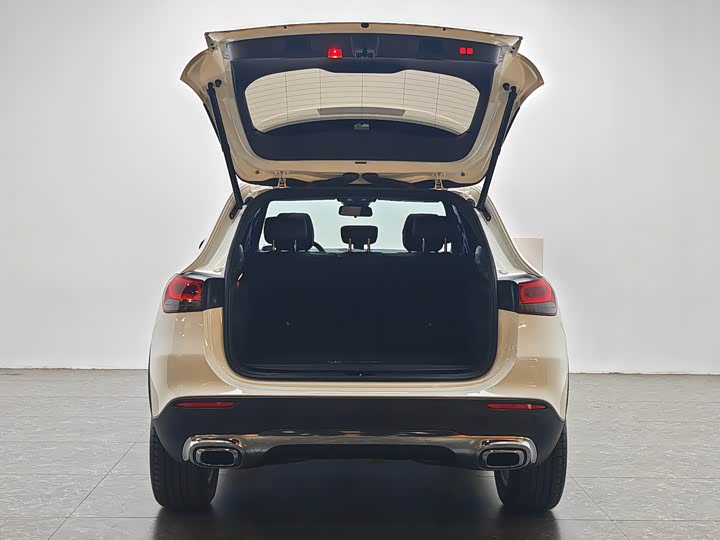 Фото 11 - Mercedes-Benz GLA-Class