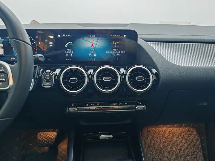 Фото 19 - Mercedes-Benz GLA-Class