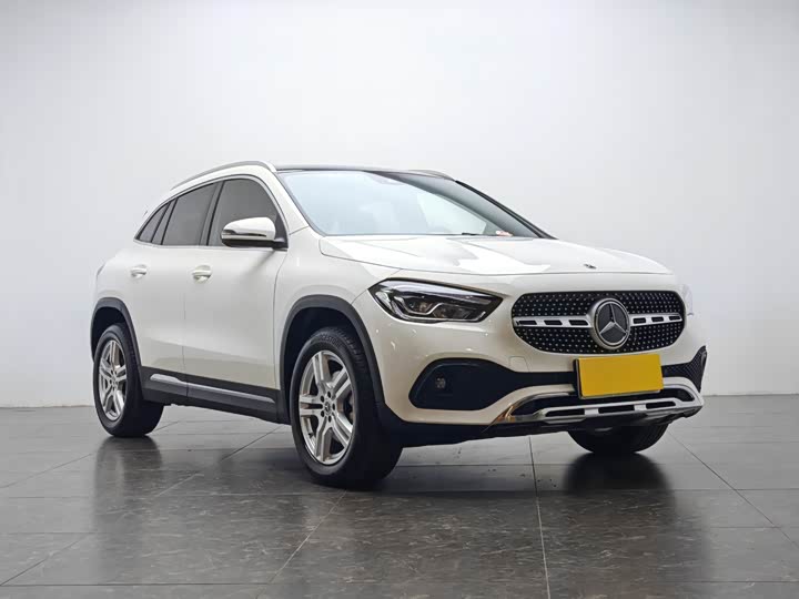 Фото 2 - Mercedes-Benz GLA-Class