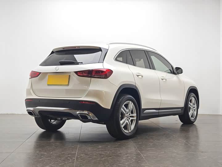 Фото 3 - Mercedes-Benz GLA-Class