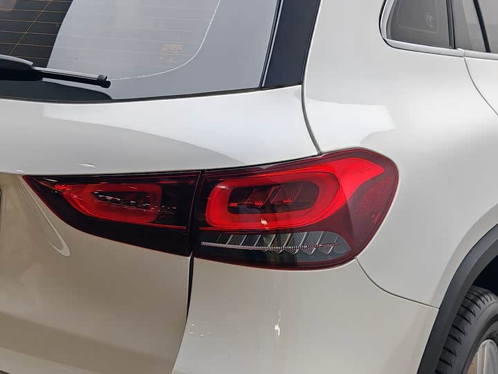 Фото 7 - Mercedes-Benz GLA-Class