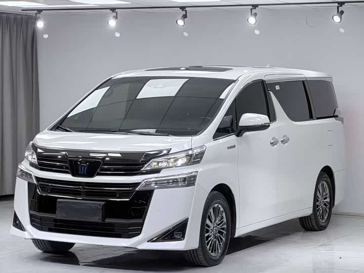 Фото 1 - Toyota Vellfire