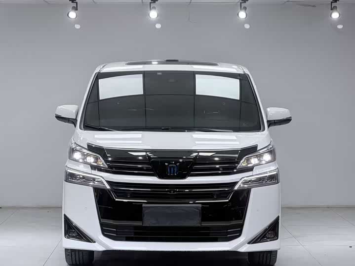 Фото 2 - Toyota Vellfire