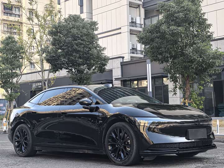 Фото 3 - Zeekr 007