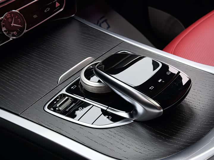 Фото 14 - Mercedes-Benz G-Class