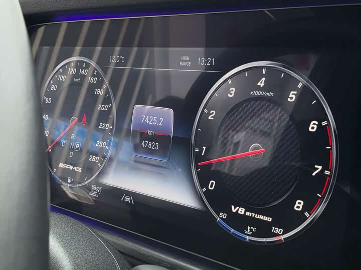 Фото 9 - Mercedes-Benz G-Class