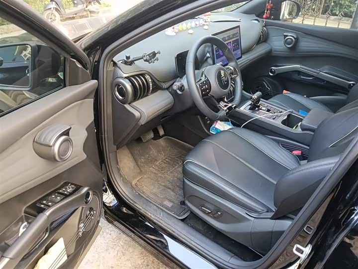 Фото 14 - BYD Yuan Plus