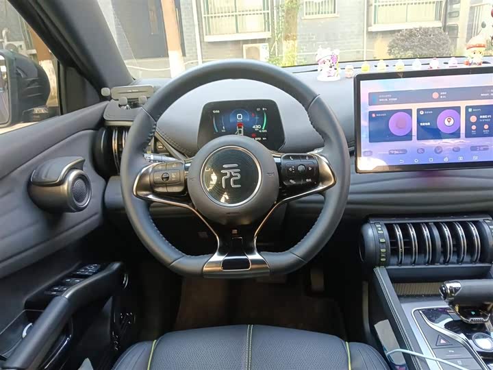 Фото 3 - BYD Yuan Plus