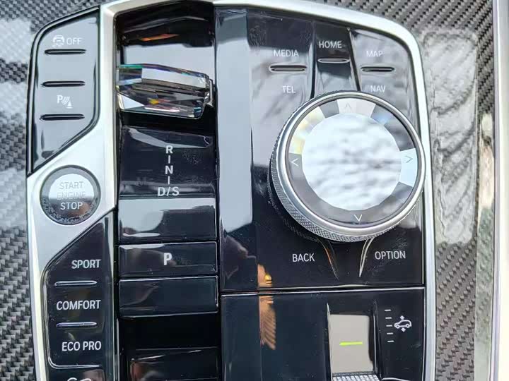 Фото 14 - BMW X5