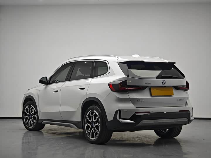 Фото 6 - BMW iX1