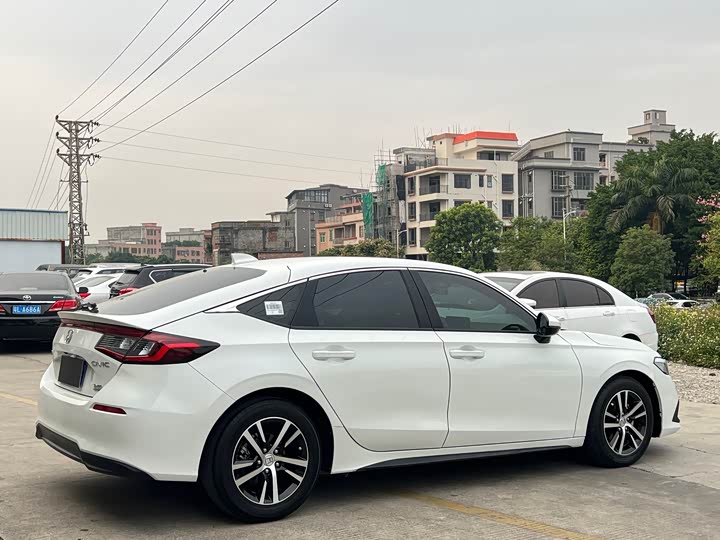 Фото 7 - Honda Civic