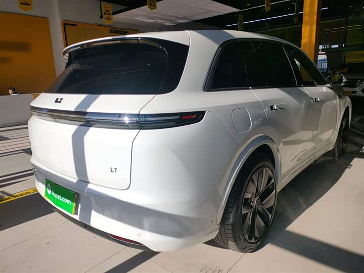 Фото 7 - LiXiang L7