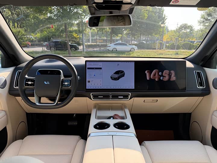 Фото 18 - LiXiang L7