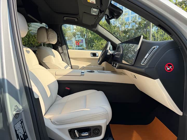 Фото 19 - LiXiang L7